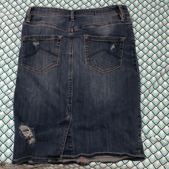 Jean Skirt - Picture 3 of 3